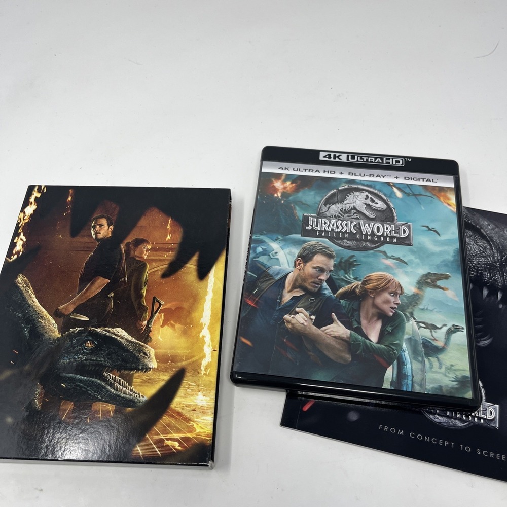 Jurassic World 4K Ultra HD & Blu-ray discs with Booklet + Slipcase